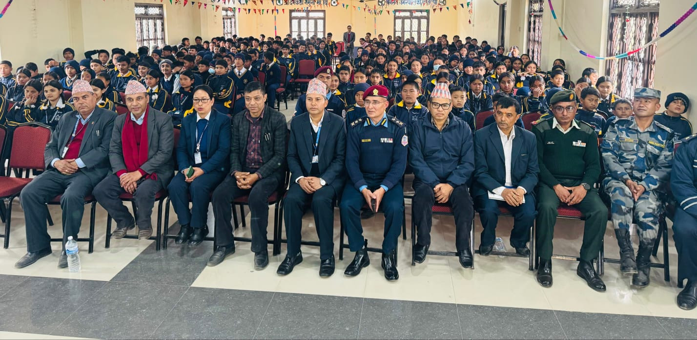 २०८१ साल फागुन ११ गते विद्यालयमा युवा लक्षित लागू औषध सचेतना कार्यक्रमको क्रममा लिइएको तस्विरहरु