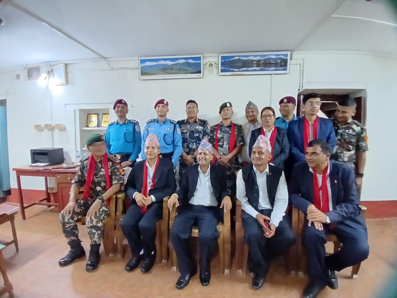 २०८२ साल जेष्ठ ४ गते गुल्मी र पाल्पा जिल्ला बीच भएको अन्तर जिल्ला सुरक्षा समितिको बैठकको क्रममा लिएको तस्विर