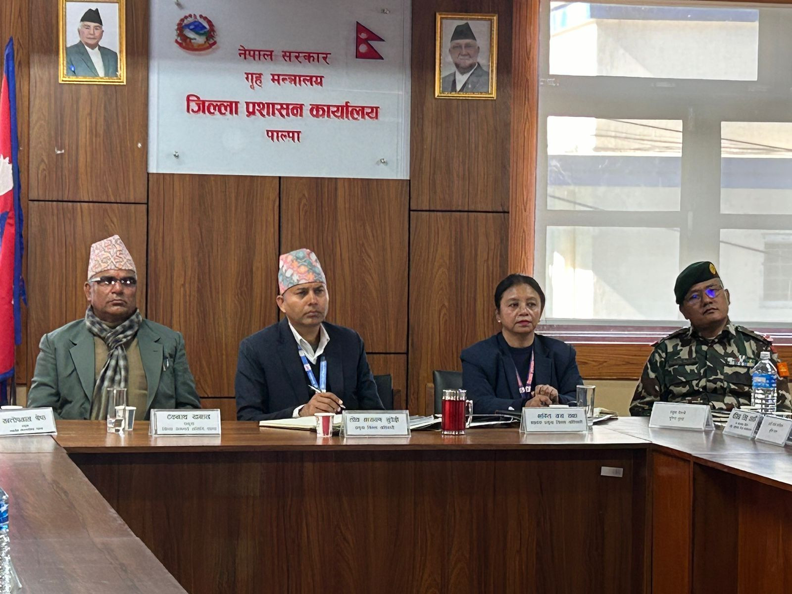 २०८१ साल पुष ११ गते बसेको जिल्ला विपद् व्यवस्थापन समितिको बैठकमा लिइएको तस्विरहरु